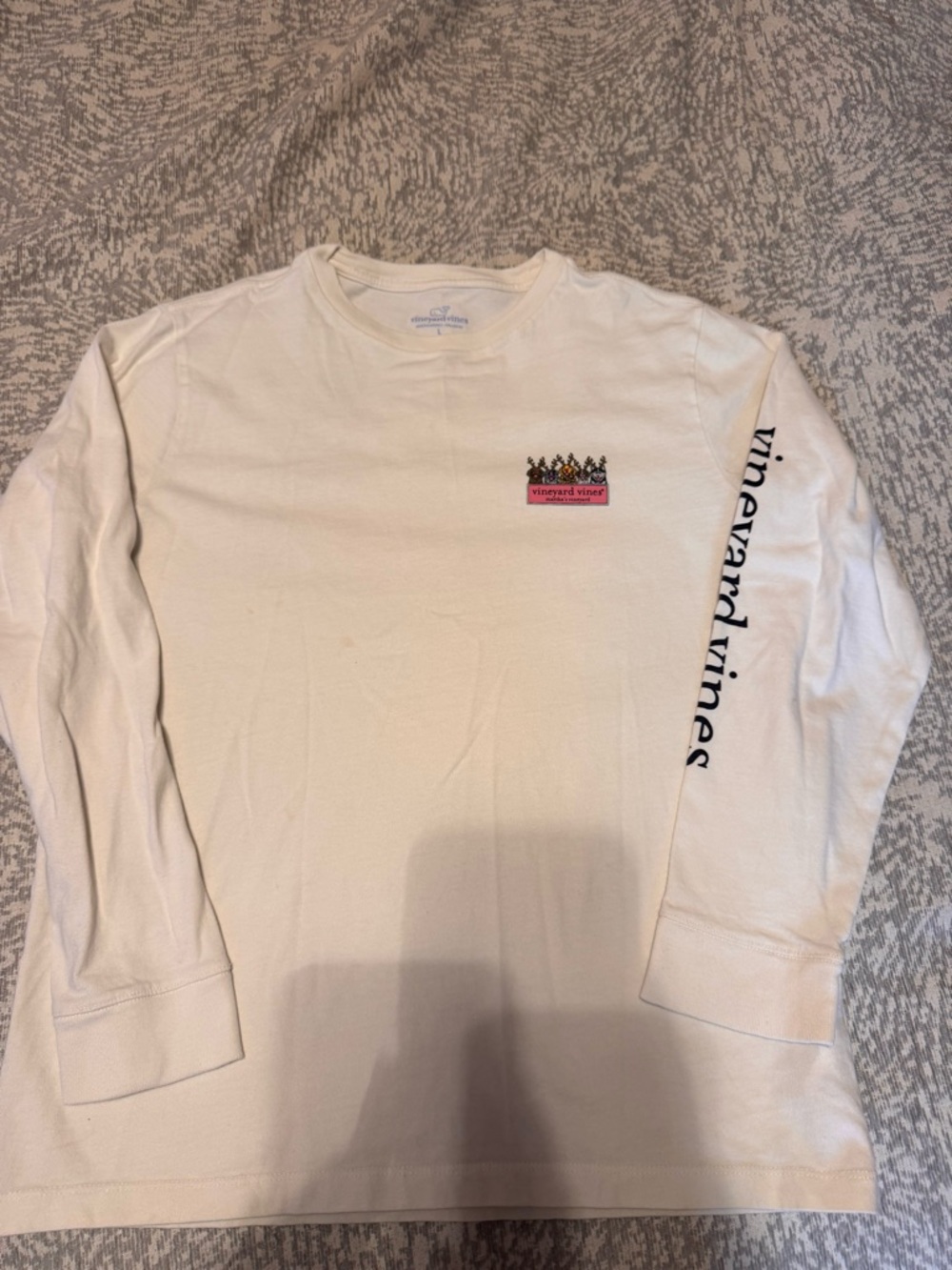 Vineyard Vines White Long Sleeve Tee with Christmas Dog logo